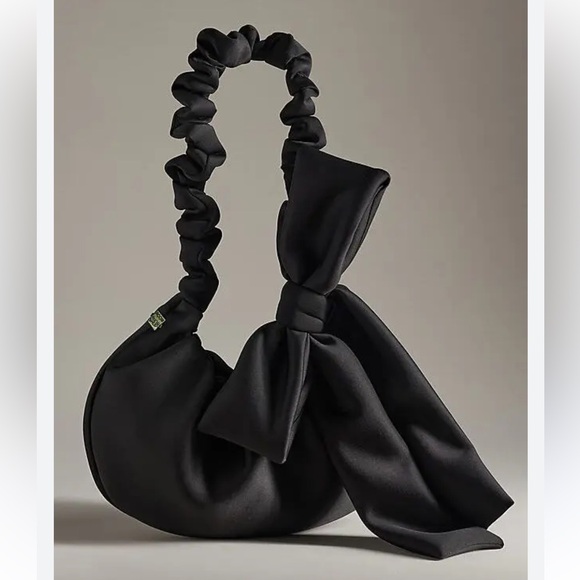 Stylish Black Crossbody Bag with Bow Detail - Picture 6 of 13